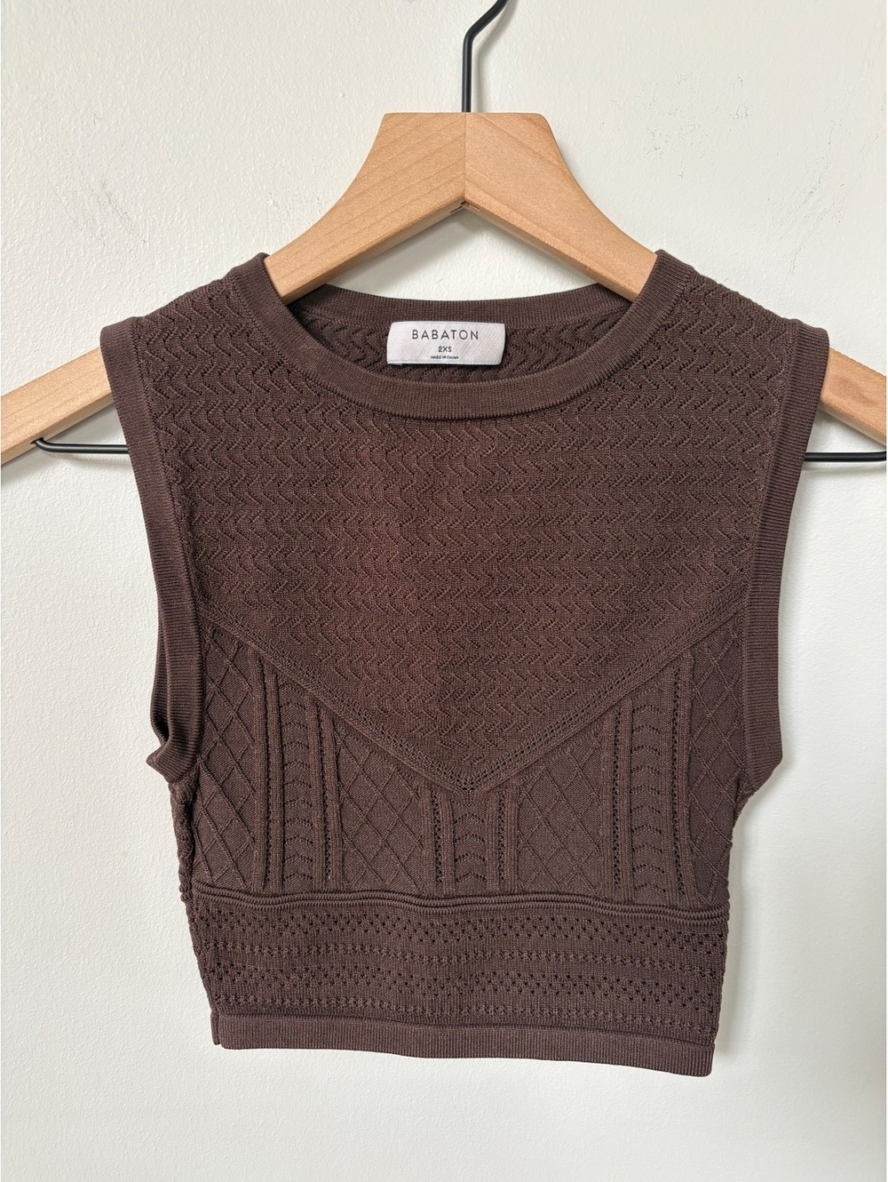 Babaton Women's Brown Sleeveless Knit Crop Top Size 2XS